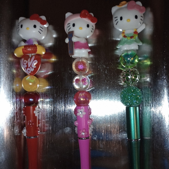 Three Hello Kitty  HK hand designed beaded pen. - Picture 3 of 3
